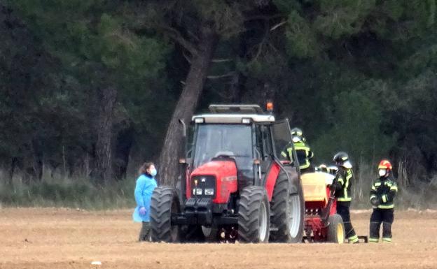 Muere un agricultor de 47 años al quedar atrapado en una sembradora en Laguna
