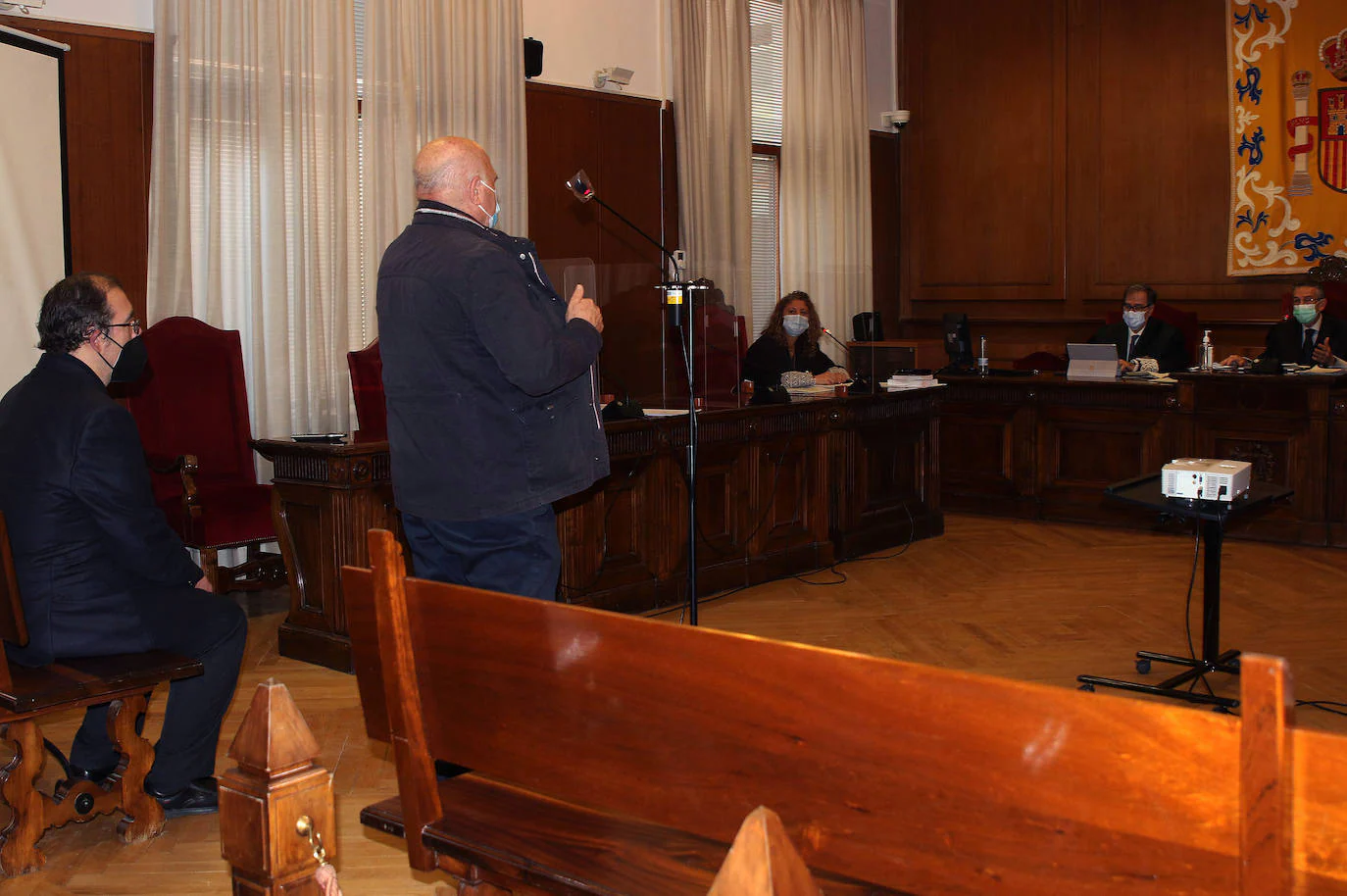 El alcalde de Fuentesoto se enfrenta a cinco años de cárcel por presunta prevaricación