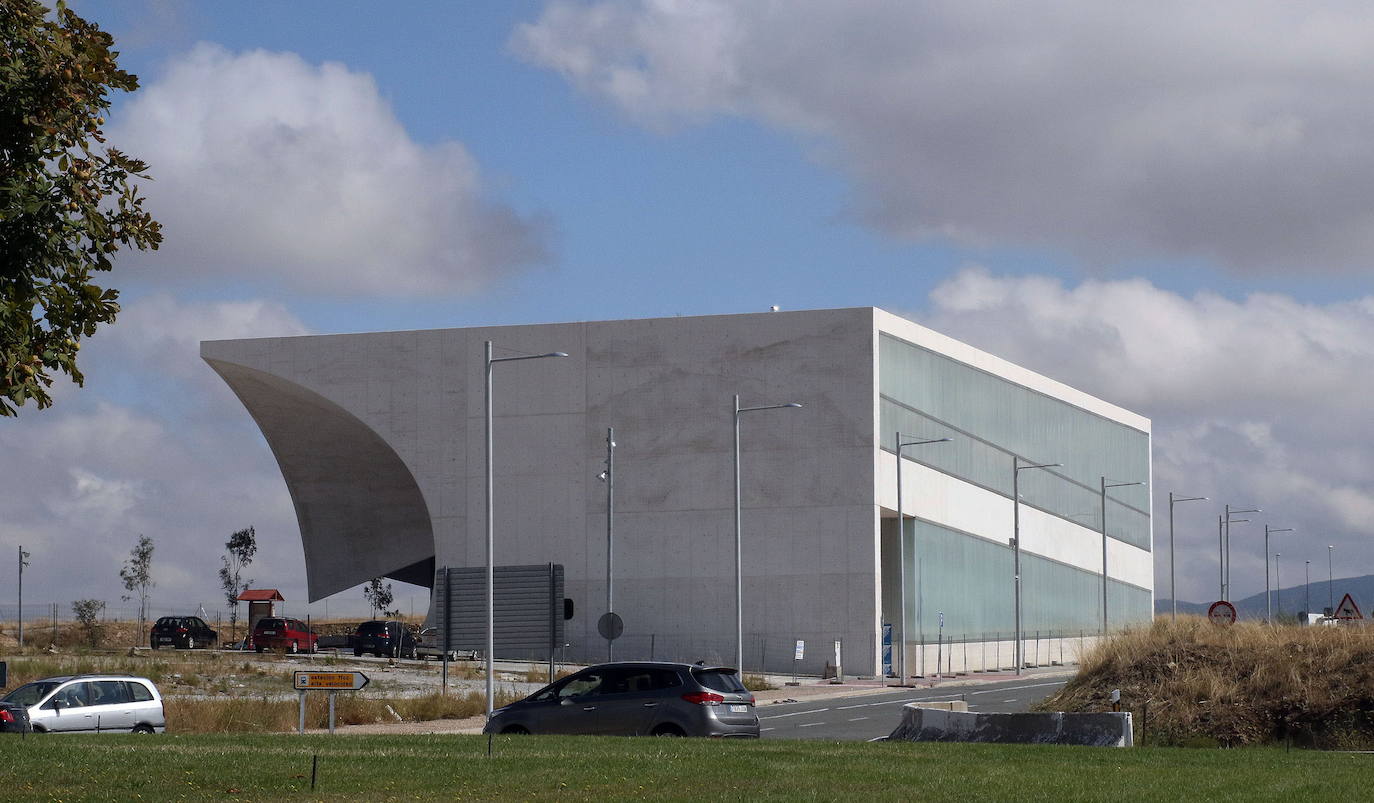 El Ayuntamiento ultima un segundo expediente sancionador a la empresa constructora del CAT