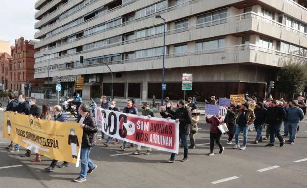 Los hosteleros exigen «poder trabajar» ante el cierre del 20% de los negocios en la región