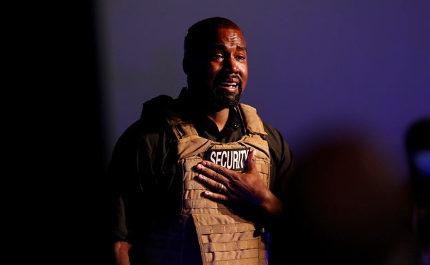 Kanye West sin alianza y con la intención de deshacerse de las joyas Kim Kardashian