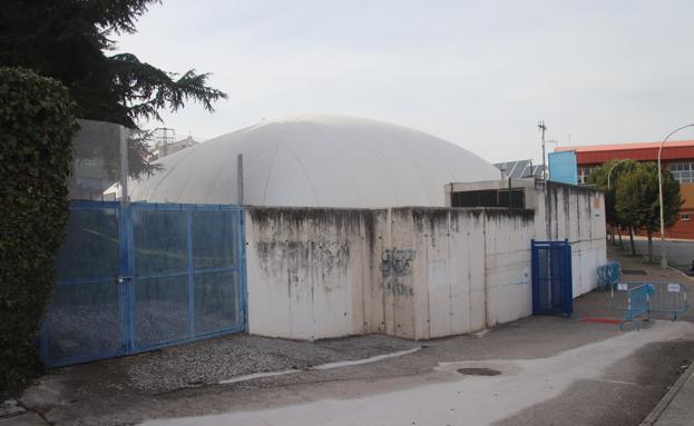 Cuéllar aprueba la ejecución de la nueva cubierta de la piscina climatizada