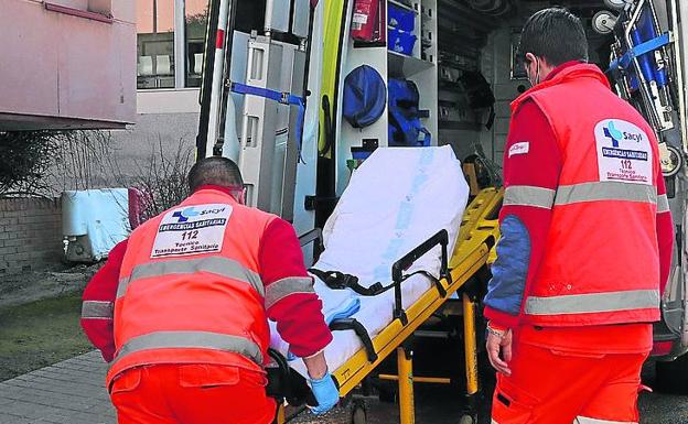 San Juan de Dios traslada tres enfermos al Río Carrión y cierra la planta