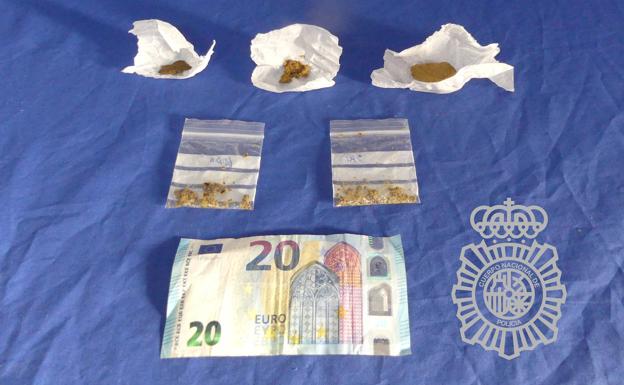 Detenido en Salamanca por traficar con drogas a través de 'WhatsApp'