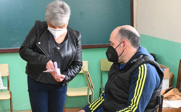 El PP recobra la Alcaldía de Villardefrades en un tenso pleno con duras acusaciones