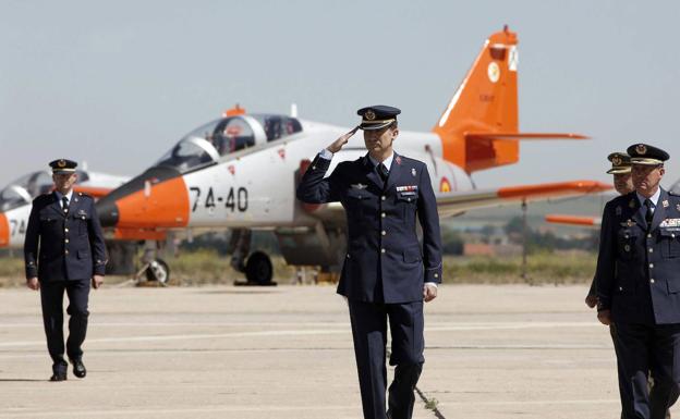 El rey Felipe VI visitará el próximo martes la base aérea de Matacán