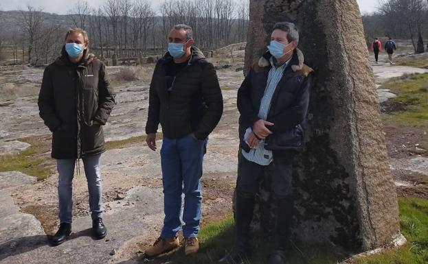 Nava de Francia homenajea al montero Jacinto San Venancio por su jubilación