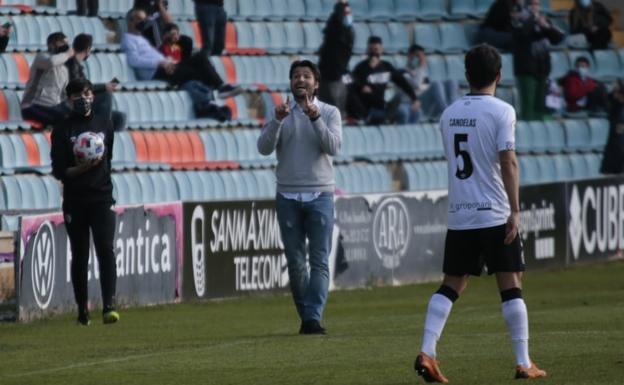 Lolo Escobar: «El Zamora ha hecho poquito para llevarse un punto, el Salamanca UDS mereció ganar»