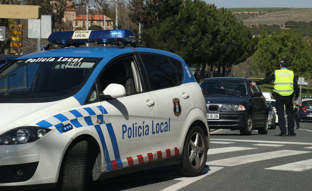 La vacunación contra la covid de policías, bomberos y guardias civiles empieza este lunes