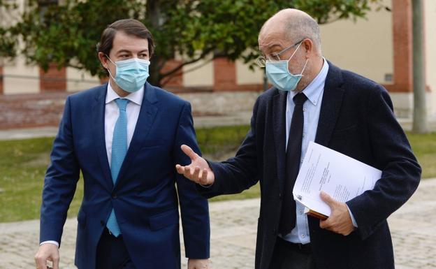 Mañueco e Igea ofrecen hoy una rueda de prensa tras la moción de censura presentada por el PSOE