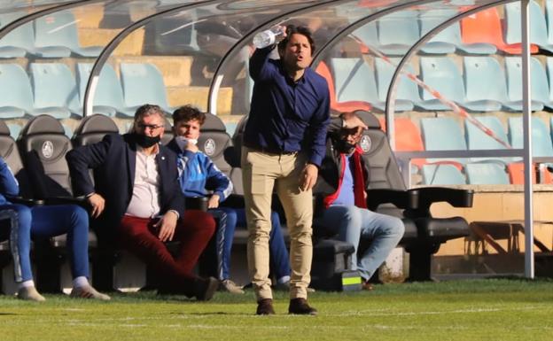 Lolo Escobar: «Firmo ya si me ponen el papel para la renovación con el Salamanca UDS»