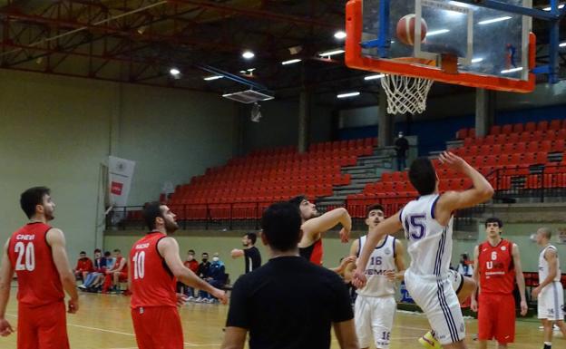 El Universidad de Valladolid se apunta el derbi de la Liga EBA
