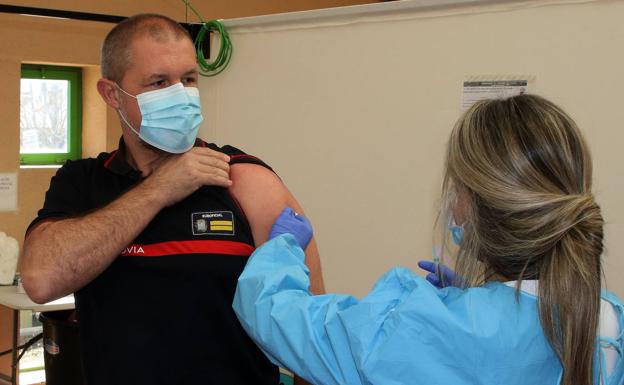 Más de 8.100 segovianos han completado ya la doble inyección frente a la covid