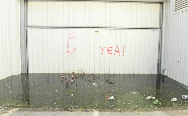 La inundación total del fallido 'parking' de La Victoria en Valladolid complica su reutilización