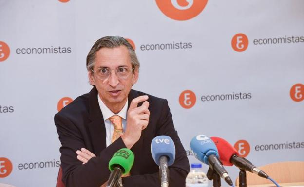 Los economistas aplazan a 2023 la recuperación a niveles prepandemia