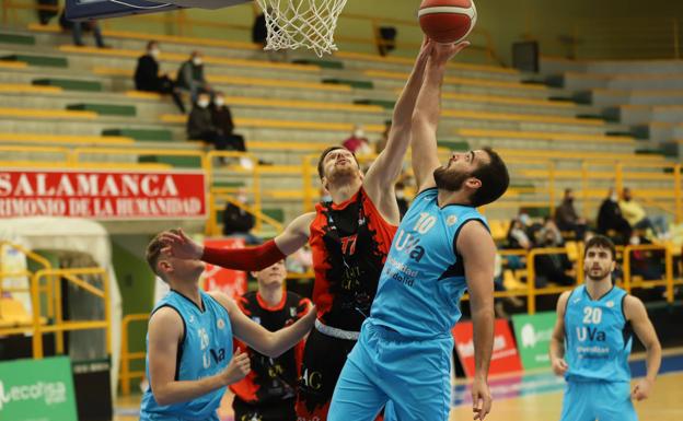 El Usal La Antigua ya roza la fase de ascenso a LEB Plata tras superar al UVA (76-67)