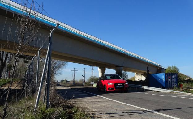 La carretera de las Arcas Reales de Valladolid reabre al tráfico una vez construido el viaducto de la variante