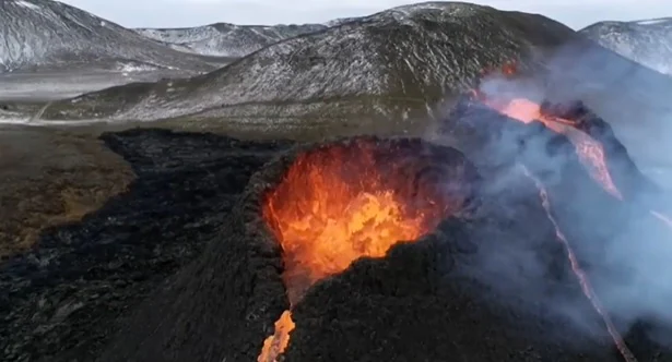 Un leonés vive en primera persona la erupción del volcán Fagradalsfjall, en Islandia