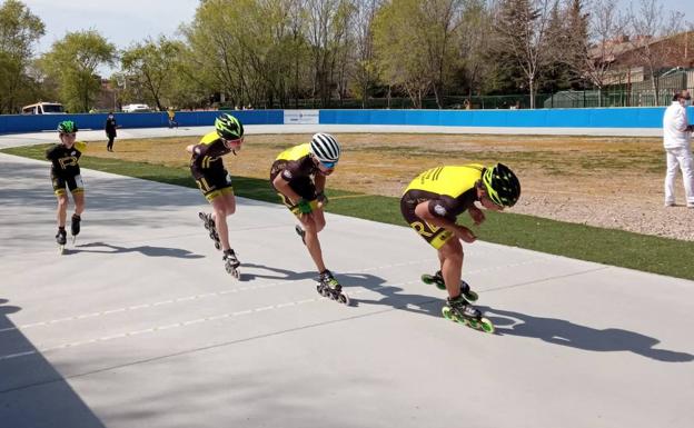 Los patinadores del Rolling Lemons estrenan la nueva pista de velocidad en La Victoria-Puente Jardín