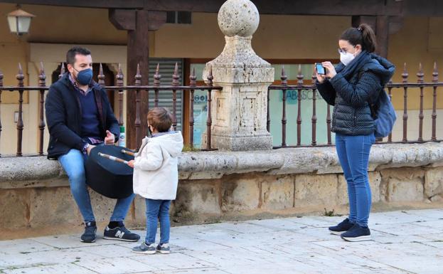 La pandemia no acalla el sonido de los tapetanes en Medina de Rioseco