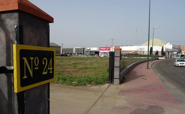 Un supermercado y una gasolinera ocuparán una amplia parcela en la calle Daniel del Olmo de Valladolid