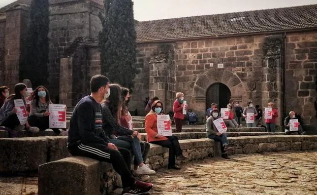 Concentraciones y repique de campanas contra la despoblación en los pueblos de Salamanca