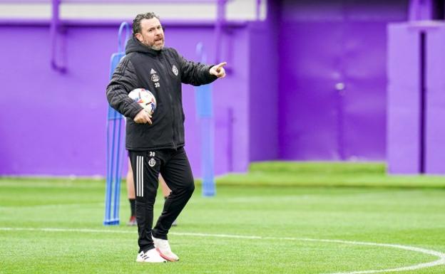 Sergio González, ante las bajas de última hora en el Real Valladolid: «Ha sido una semana de mierda»