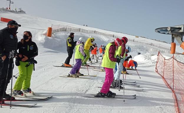 La estación de La Covatilla da por finalizada la temporada de invierno por la escasez de nieve
