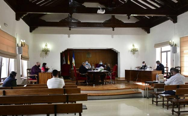 Vox aboga por volver a colgar crucifijos en el Ayuntamiento de El Espinar