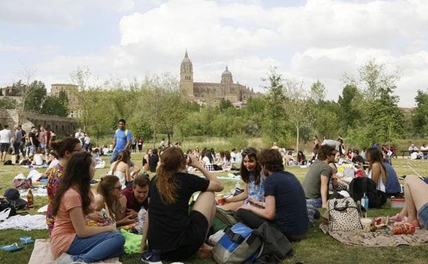 Salamanca sí tendrá Lunes de Aguas este año con grupos de seis personas máximo y 50 policías vigilando