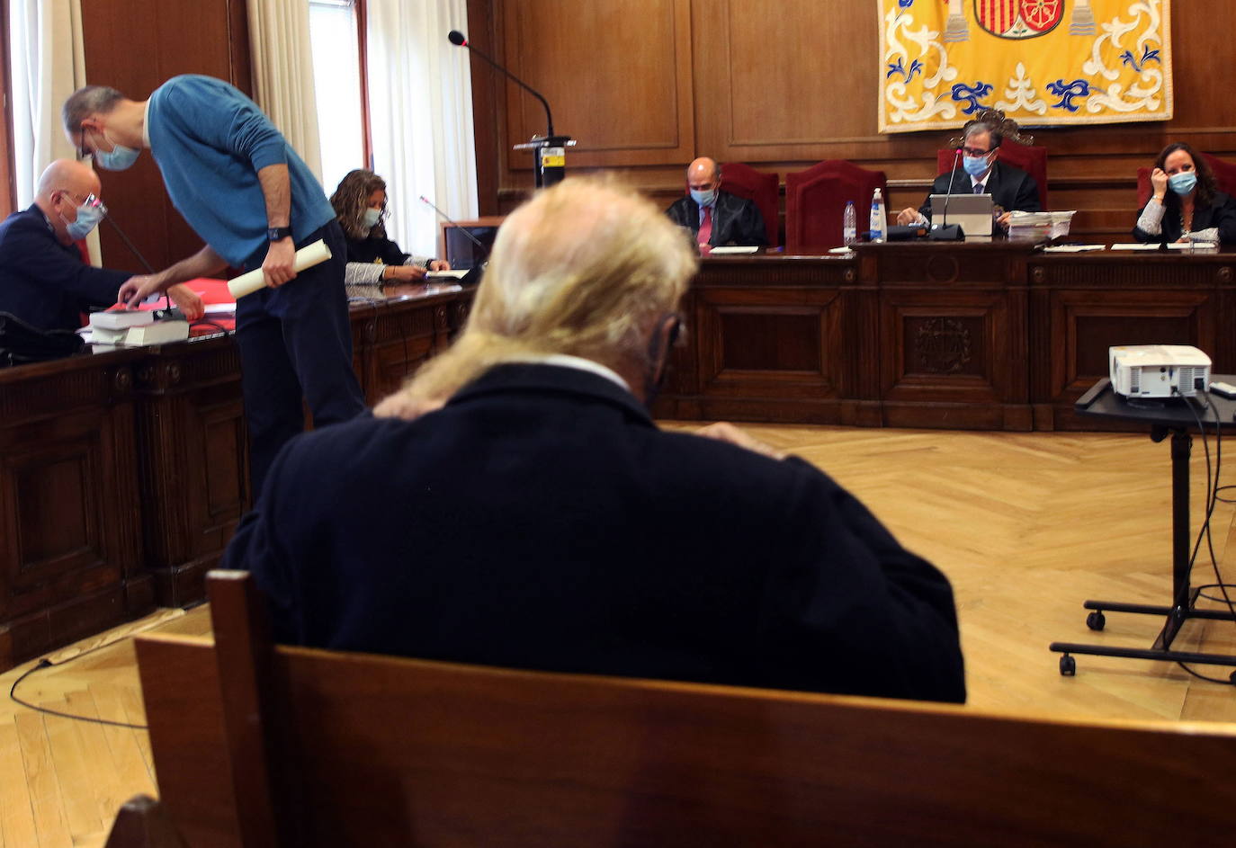 El TSJ ratifica la condena de 5 años de cárcel a un octogenario por proponer el asesinato de un antiguo socio