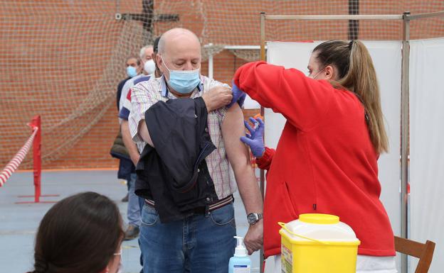 La previsión de vacunar el Día de Villalar en Palencia se pospone al recibir menos dosis de las previstas