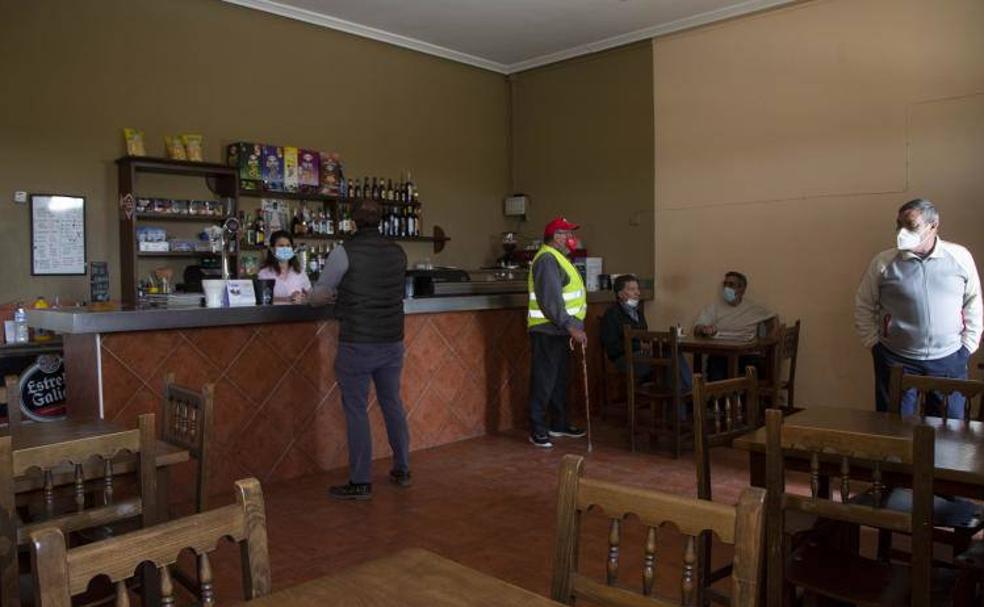 Casa y suministros gratis por dirigir el bar del municipio vallisoletano de Villalbarba