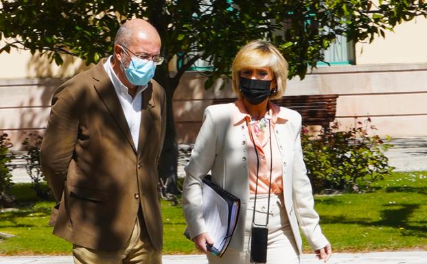 Igea pide a Sánchez que haga «lo que sea necesario» para acabar con la pugna autonómica por la vacuna rusa