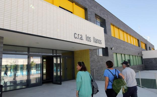 Sanidad pone en cuarentena por covid dos aulas en Valverde y Palazuelos