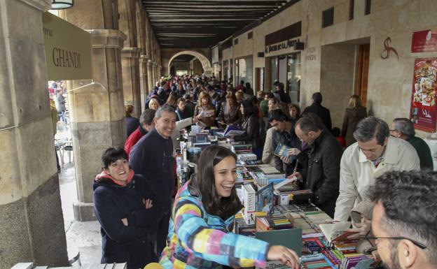 Salamanca celebrará un Día del Libro especial sin libreros en la Plaza Mayor