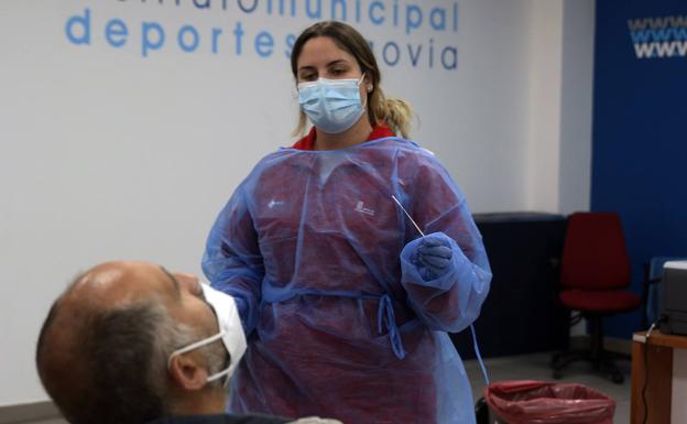 Los brotes de contagio proliferan en la ciudad: 23 de los 38 detectados la última semana en Segovia