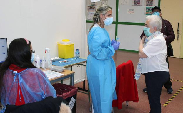 Tres de cada cuatro segovianos llamados a vacunarse contra el coronavirus acuden a la cita