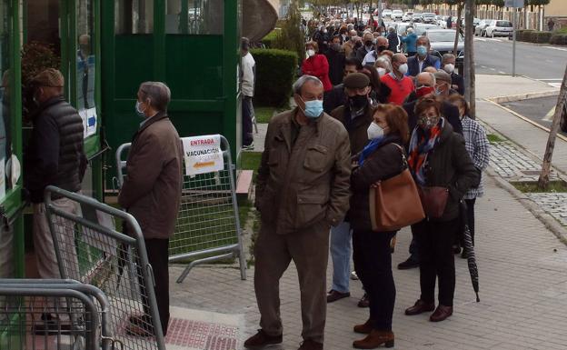 Segovia bate su récord de vacunaciones contra la covid en un solo día: 2.068 pinchazos