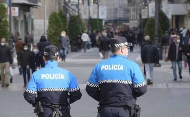 Denunciado tras caerse drogado mientras se encontraba parado en un semáforo y darse a la fuga en Valladolid