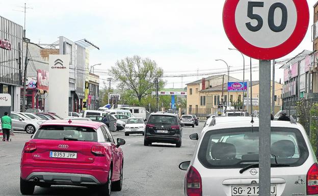 La reducción de la velocidad en vías urbanas afectará casi al 80% de las calles de Segovia