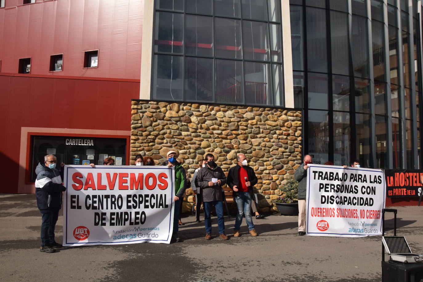 Guardo pide la continuidad del taller textil de la Fundación Personas