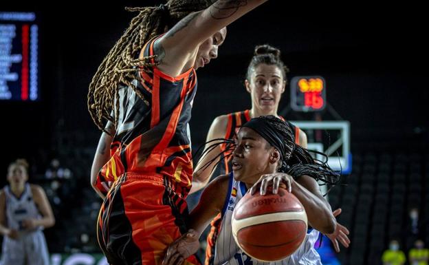 Tiffany Hayes logró la tercera máxima anotación en una final de la Euroliga desde el año 1992