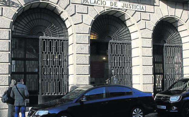 La fiscal pide ocho años de cárcel para un hombre acusado de pornografía infantil