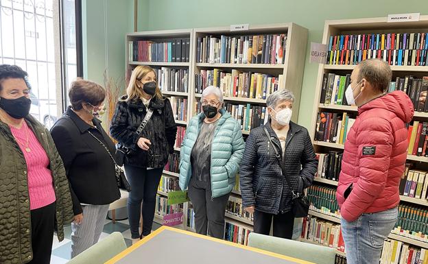 Carbajosa inaugura la nueva biblioteca del Hogar de Mayores