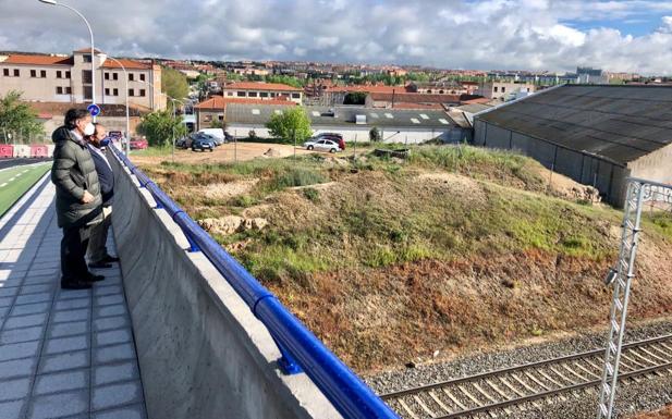 Salamanca reclama al Gobierno que agilice la electrificación de la vía y recupere las conexiones pendientes
