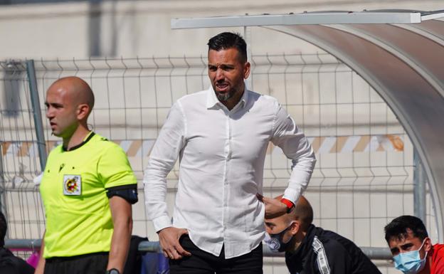 Hernán Pérez: «Tenemos que saber leer las situaciones de partido, no solo las de juego sino las emocionales»