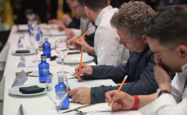 Dos cocineros de restaurantes con estrella en Valladolid presentan su mejor receta de escabeches en Madrid Fusión