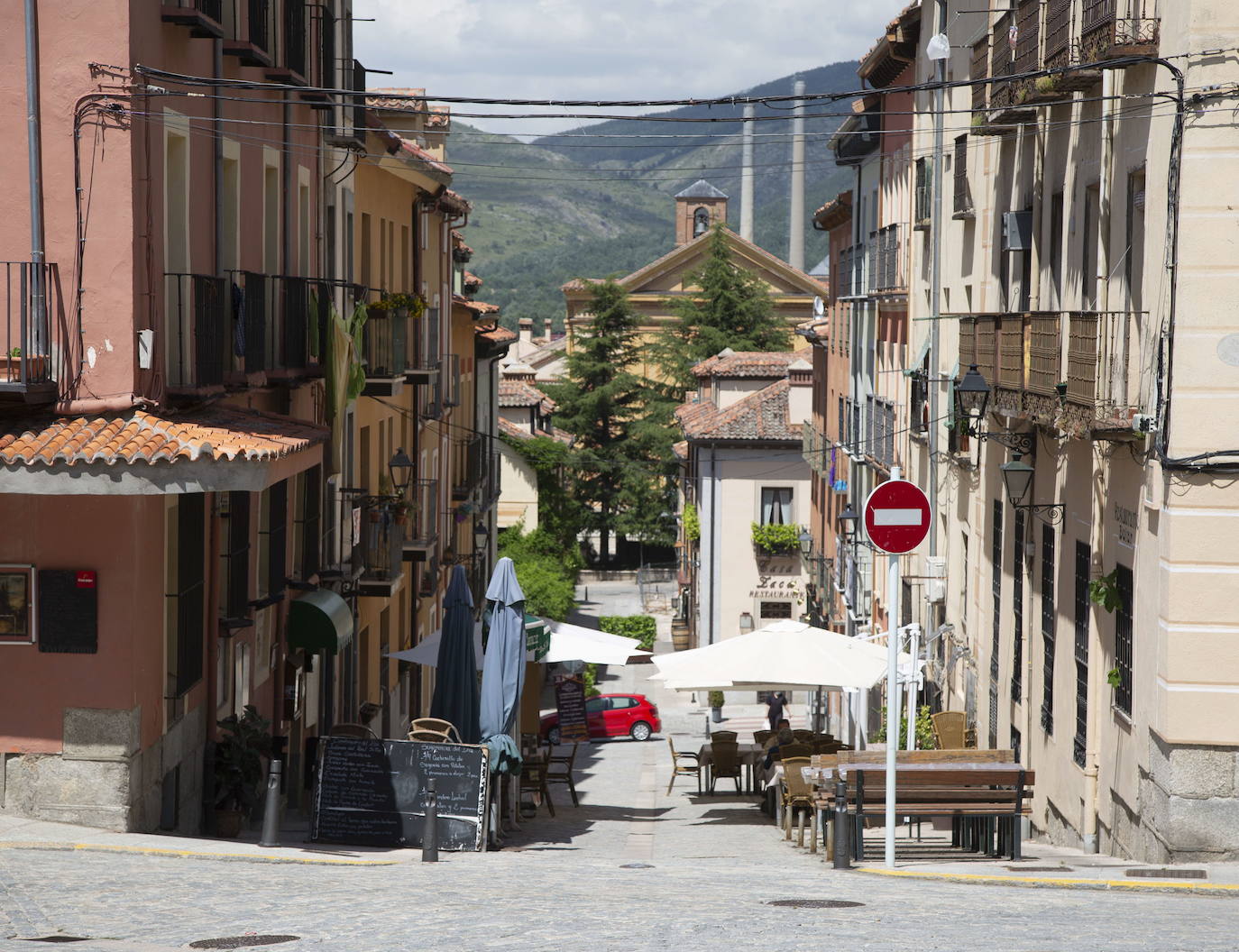 Sanidad cierra el interior de los bares y restaurantes de Cantalejo y el Real Sitio