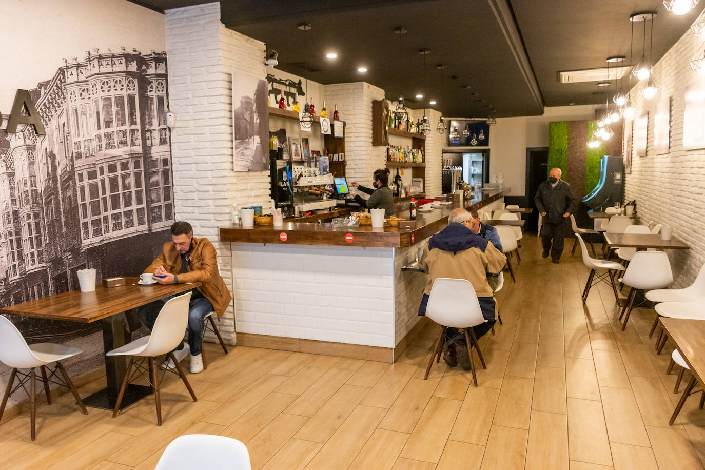 Interiores abiertos y clientes despistados en Palencia